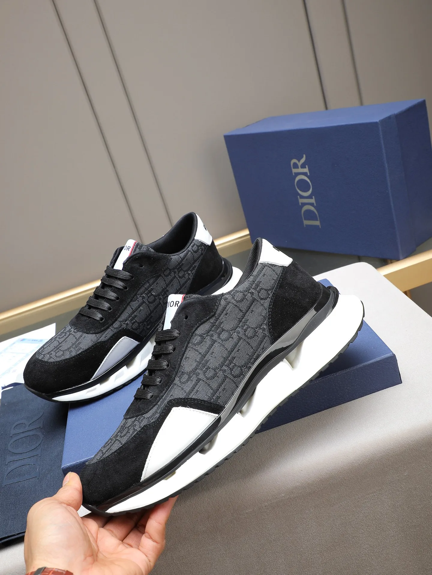 PP460 New Dior🆕The latest men's casual sports shoes, the upper is made of imported cowhide➕Dior's special material! Breathable sheepskin. The TPU blade base is lightweight and wear-resistant! Size:38-44 (45 customized)